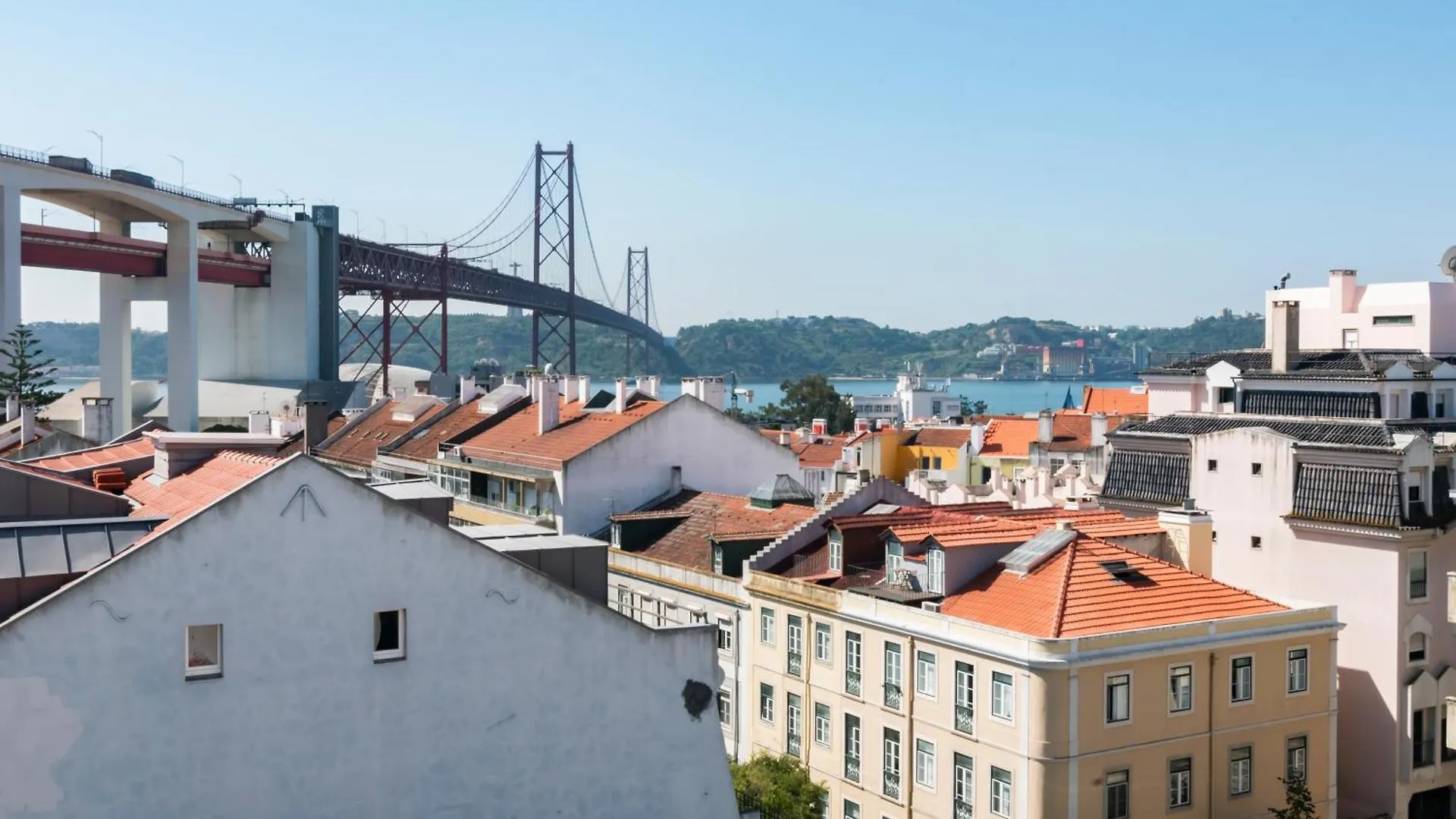 Riverfront Studio Lisbon